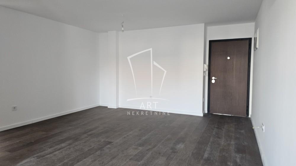 Stan na prodaju u Beogradu, Čukarica, trosoban, 54m2, cena 179000 evra