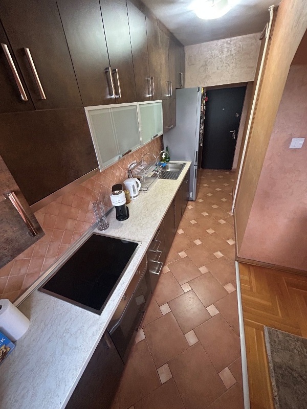 Stan na prodaju u Beogradu, Labudovo brdo, cetvorosoban, 100m2, cena 225000 evra