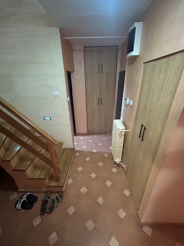 Stan na prodaju u Beogradu, Labudovo brdo, cetvorosoban, 100m2, cena 225000 evra