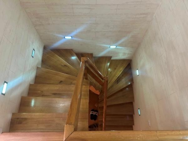 Stan na prodaju u Beogradu, Labudovo brdo, cetvorosoban, 100m2, cena 225000 evra