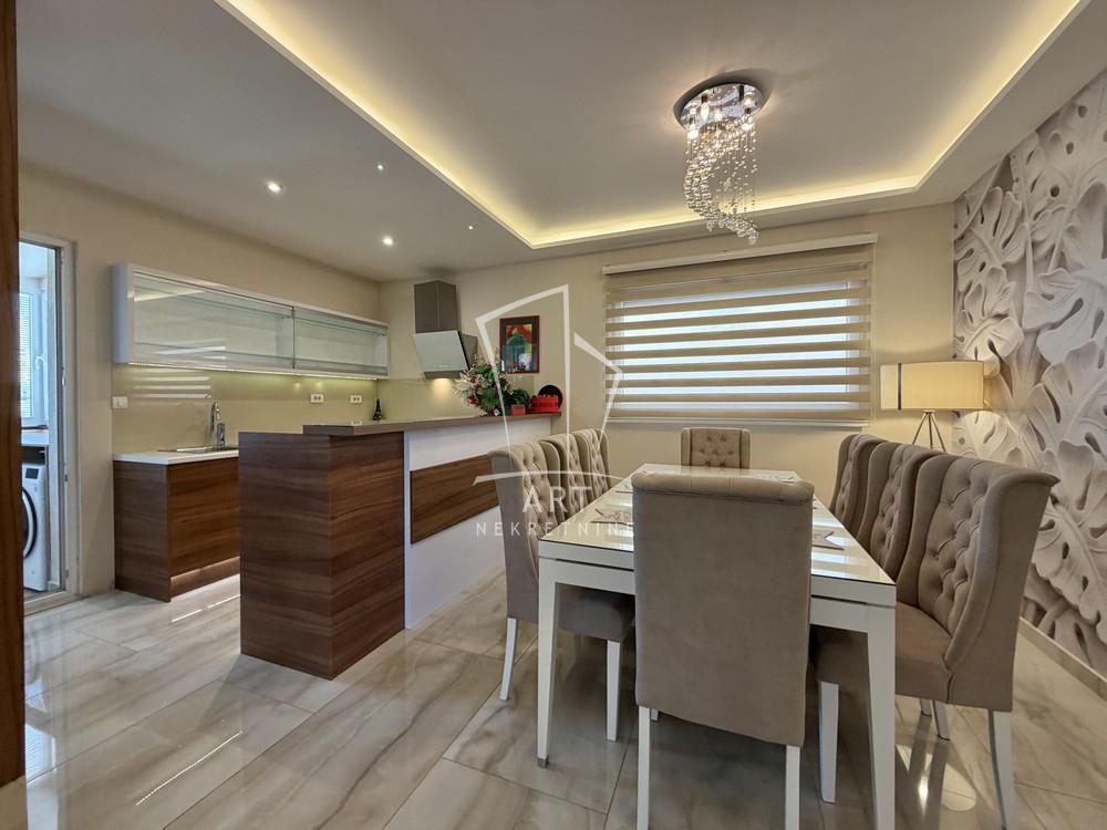 Stan na prodaju u Beogradu, Voždovac, 140m2, cena 390000 evra