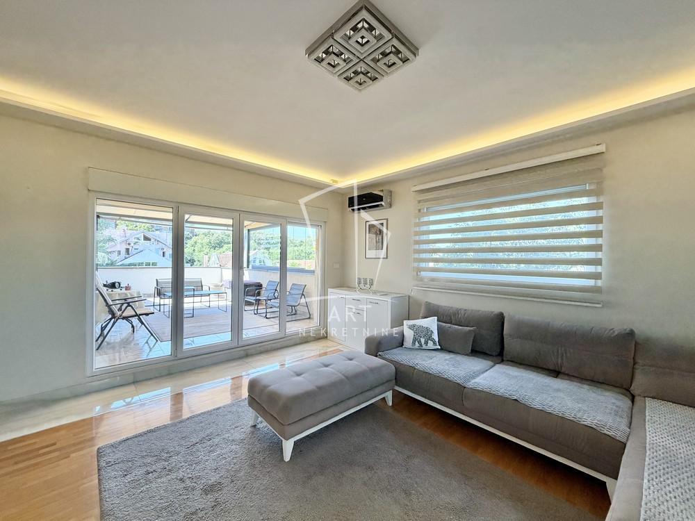 Stan na prodaju u Beogradu, Voždovac, 140m2, cena 390000 evra