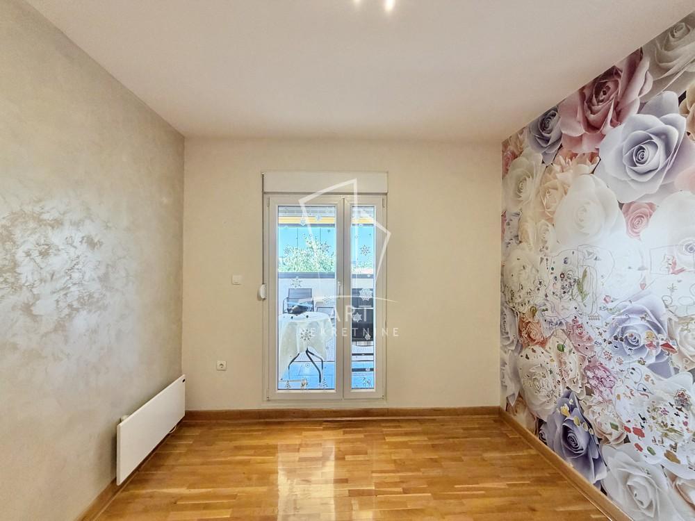 Stan na prodaju u Beogradu, Voždovac, 140m2, cena 390000 evra