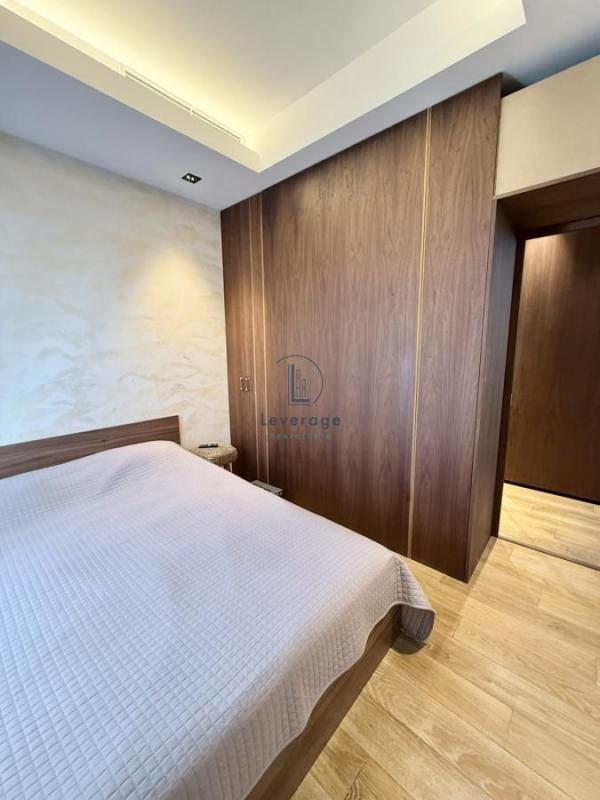 Stan na prodaju u Beogradu, Krunski venac, trosoban, 130m2, cena 750000 evra