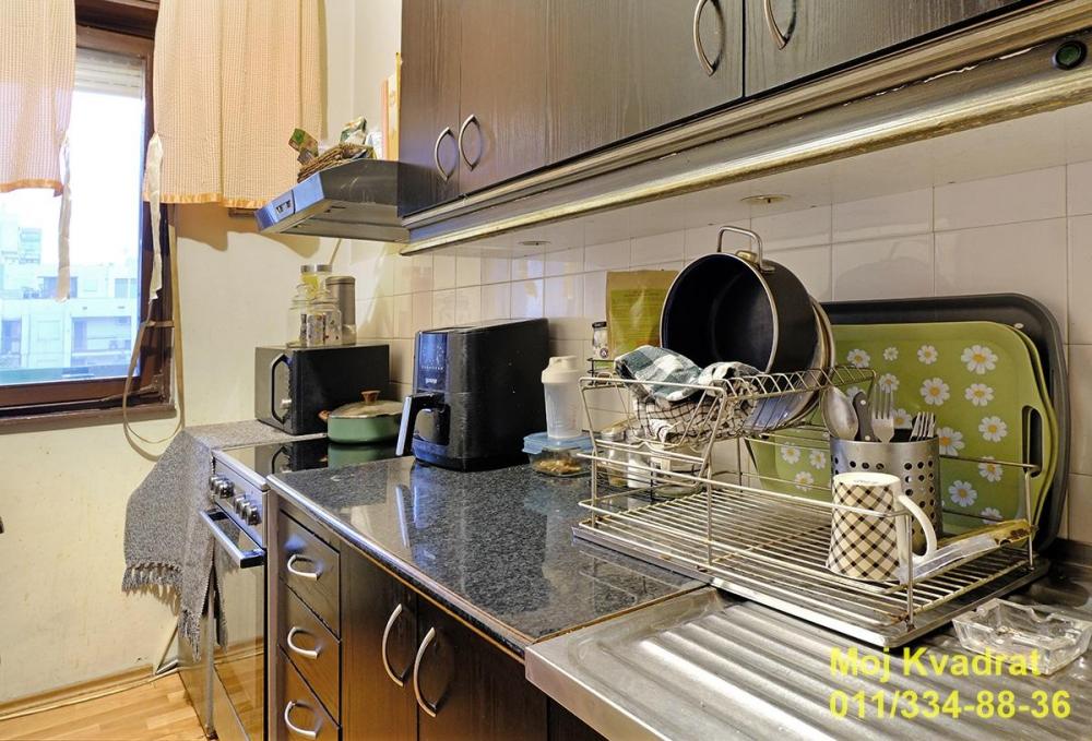 Stan na prodaju u Beogradu, Novi Beograd blok 63, cetvorosoban, 87m2, cena 269000 evra
