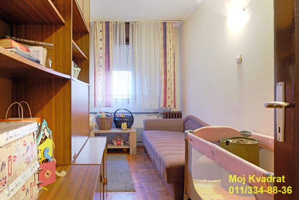 Stan na prodaju u Beogradu, Novi Beograd blok 63, cetvorosoban, 87m2, cena 269000 evra