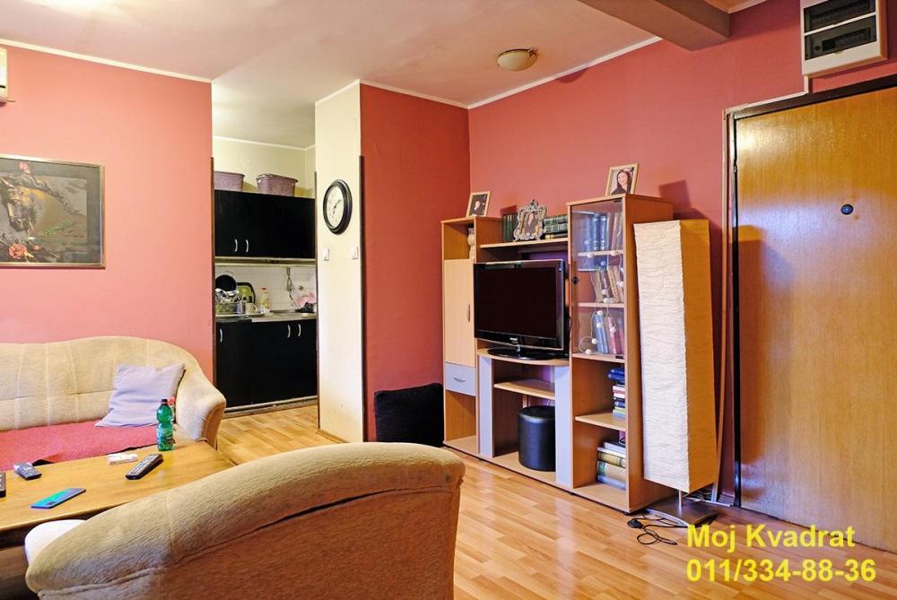 Stan na prodaju u Beogradu, Novi Beograd blok 63, cetvorosoban, 87m2, cena 269000 evra