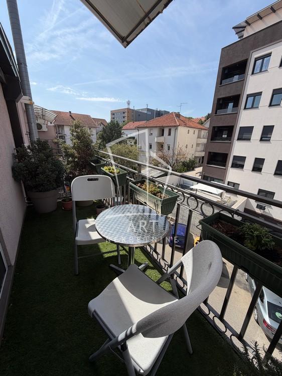 Stan na prodaju u Beogradu, Cvetanova ćuprija, cetvorosoban, 101m2, cena 258000 evra