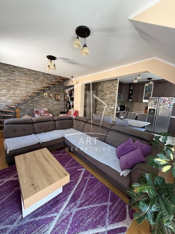 Stan na prodaju u Beogradu, Cvetanova ćuprija, cetvorosoban, 101m2, cena 258000 evra