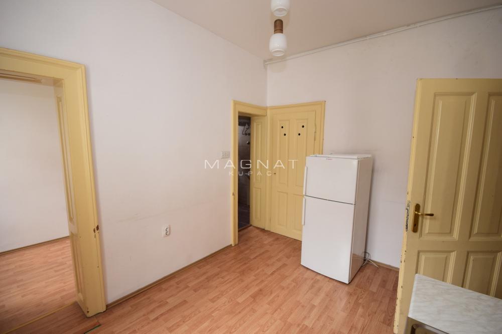 Stan na prodaju u Beogradu, Vračar, dvoiposoban, 81m2, cena 310000 evra