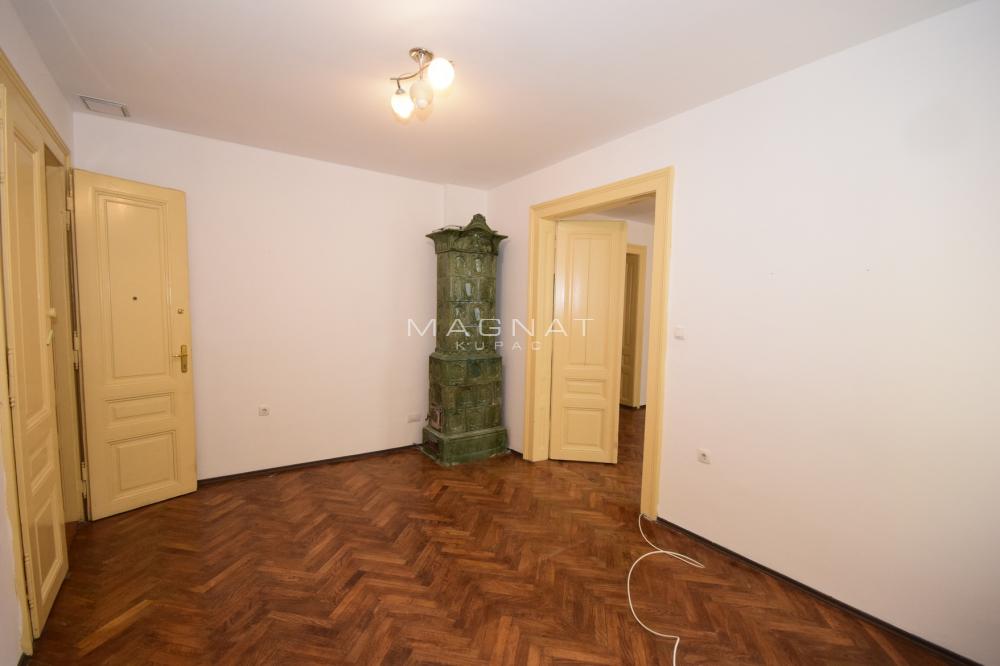 Stan na prodaju u Beogradu, Vračar, dvoiposoban, 81m2, cena 310000 evra