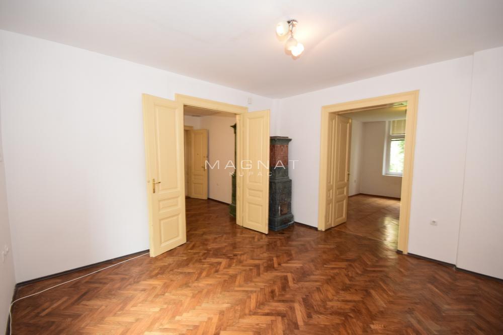 Stan na prodaju u Beogradu, Vračar, dvoiposoban, 81m2, cena 310000 evra