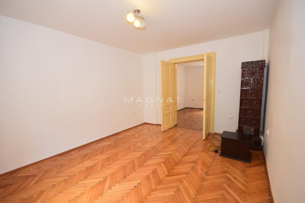 Stan na prodaju u Beogradu, Vračar, dvoiposoban, 81m2, cena 310000 evra