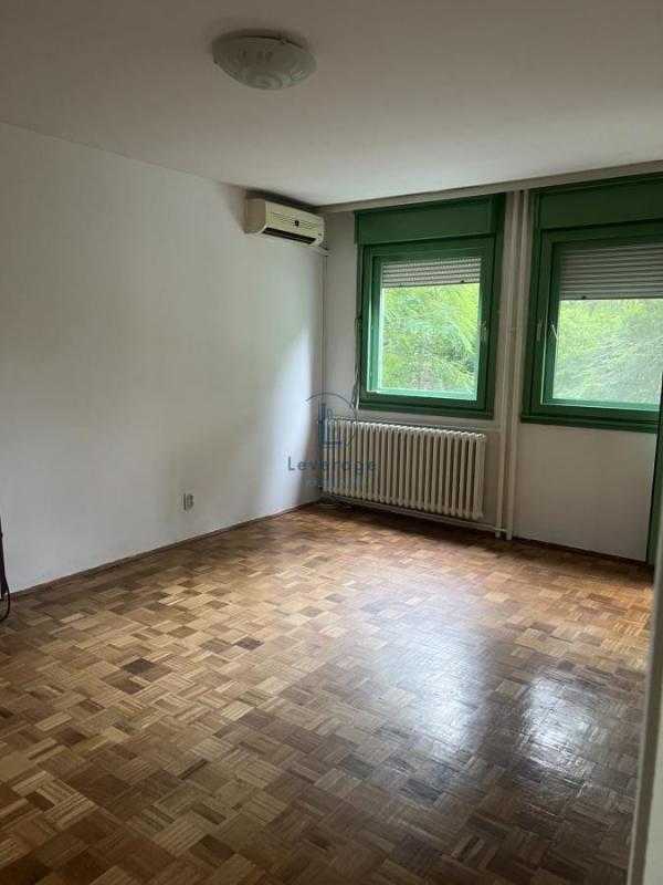 Stan na prodaju u Beogradu, Novi Beograd blok 8A (Paviljoni), dvosoban, 64m2, cena 239900 evra