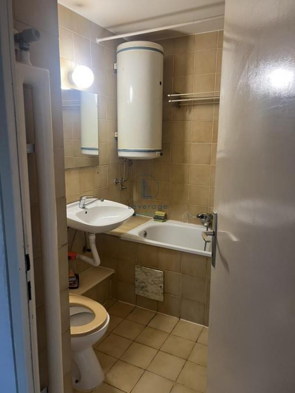 Stan na prodaju u Beogradu, Novi Beograd blok 8A (Paviljoni), dvosoban, 64m2, cena 239900 evra