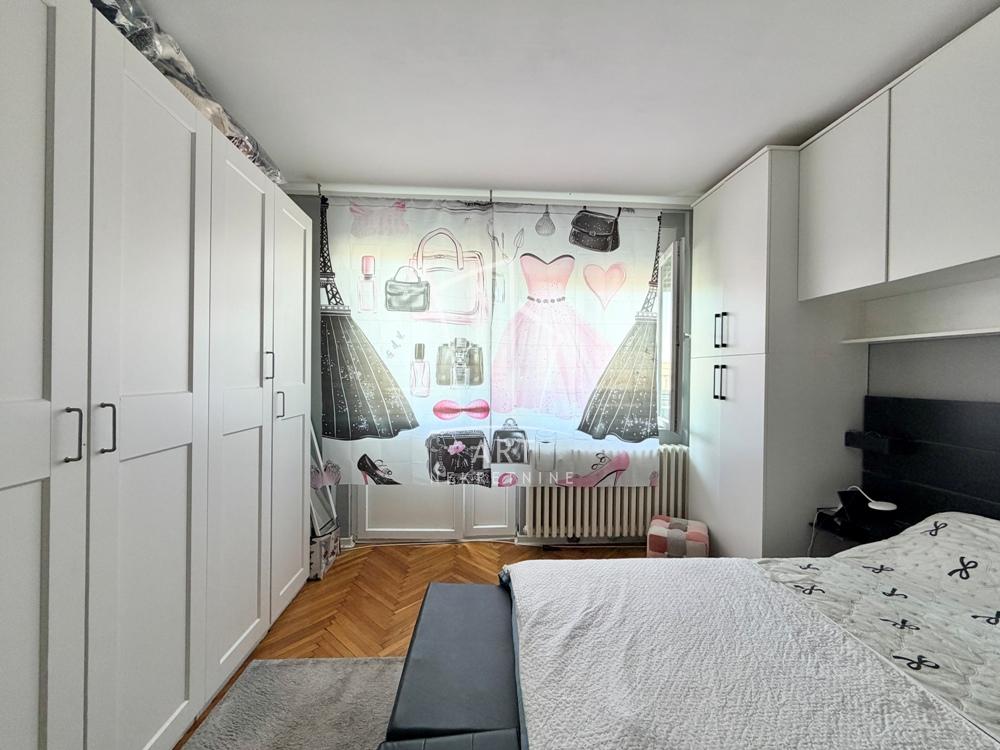 Stan na prodaju u Beogradu, Vračar, dvoiposoban, 54m2, cena 249000 evra