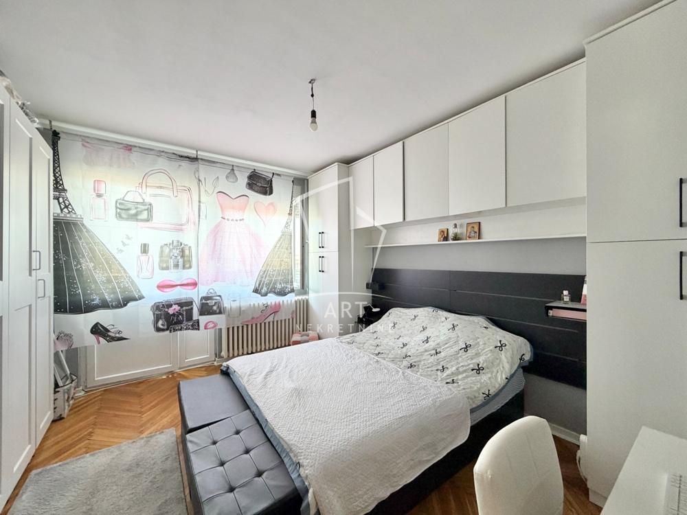 Stan na prodaju u Beogradu, Vračar, dvoiposoban, 54m2, cena 249000 evra