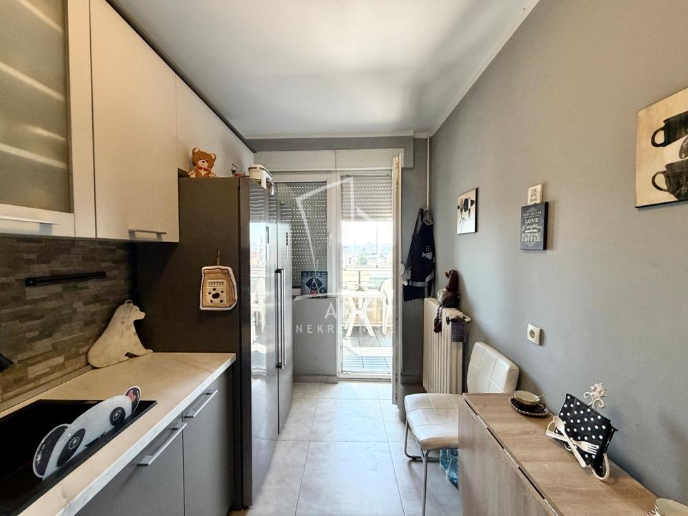 Stan na prodaju u Beogradu, Vračar, dvoiposoban, 54m2, cena 249000 evra