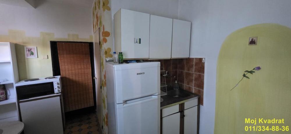 Stan na prodaju u Beogradu, Zemun centar, jednoiposoban, 31m2, cena 139000 evra