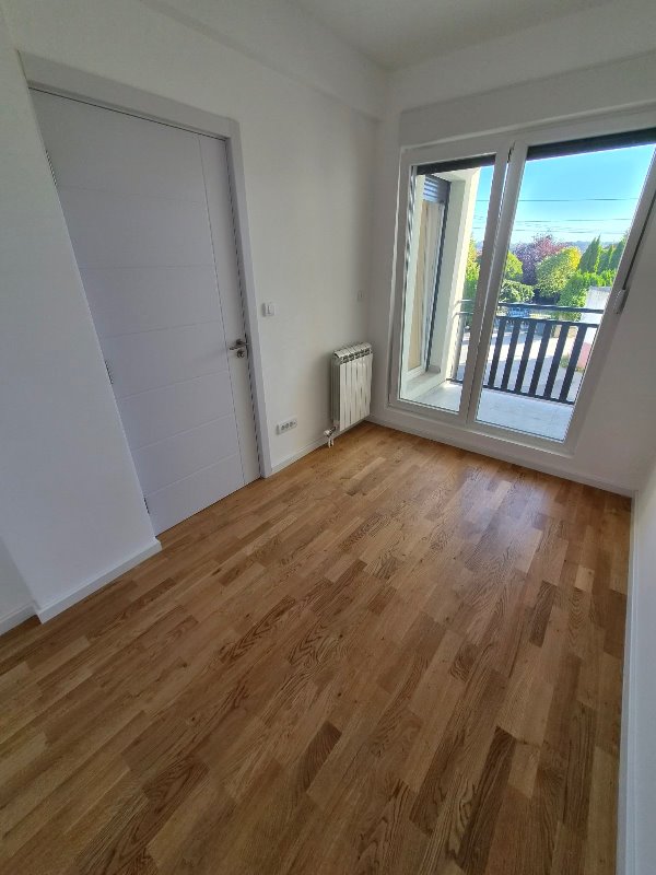 Stan na prodaju u Beogradu, Medaković 3, trosoban, 60m2, cena 168000 evra