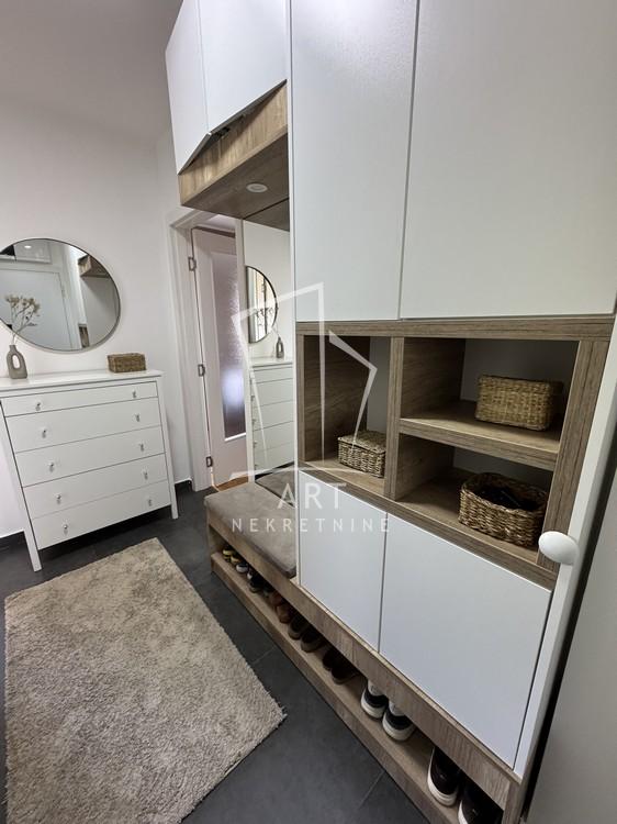 Stan na prodaju u Beogradu, Olimp, dvosoban, 51m2, cena 220000 evra