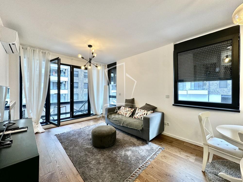 Stan na prodaju u Beogradu, Višnjička banja, dvosoban, 46m2, cena 162000 evra