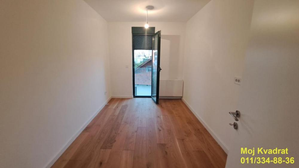 Stan na prodaju u Beogradu, Autokomanda, cetvorosoban, 94m2, cena 286700 evra
