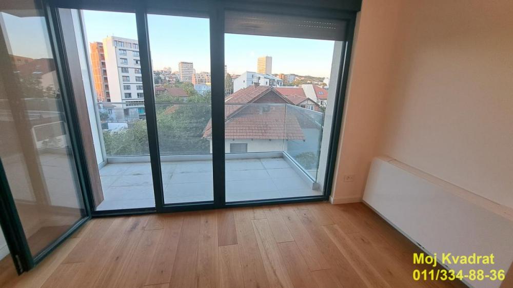 Stan na prodaju u Beogradu, Autokomanda, cetvorosoban, 94m2, cena 286700 evra