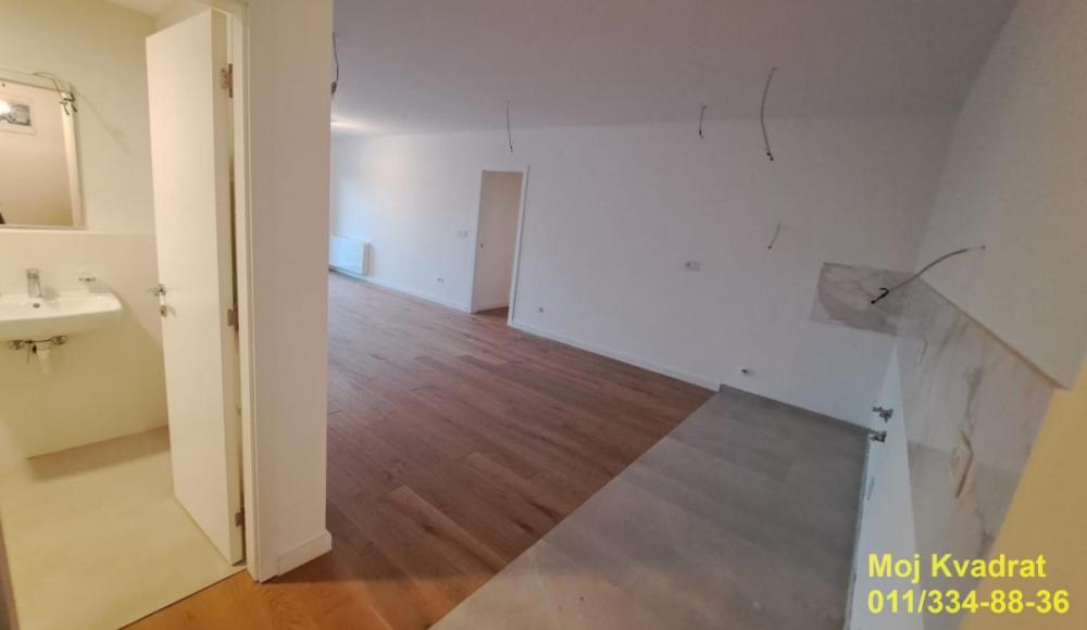 Stan na prodaju u Beogradu, Autokomanda, cetvorosoban, 94m2, cena 286700 evra