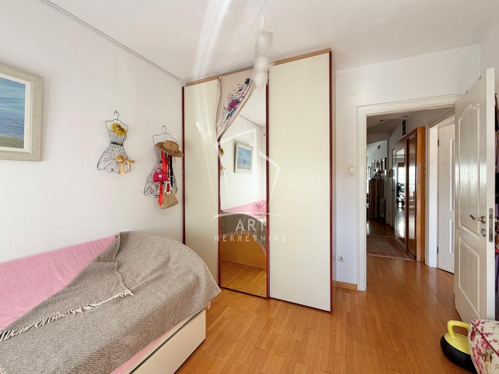 Stan na prodaju u Beogradu, Vračar, 104m2, cena 615000 evra