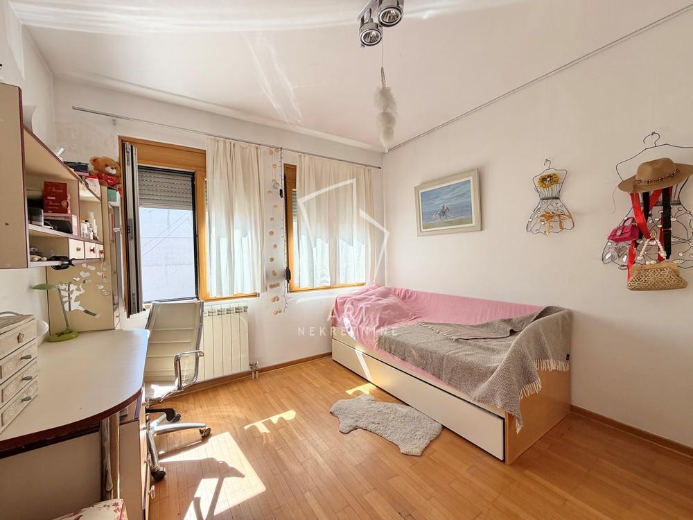 Stan na prodaju u Beogradu, Vračar, 104m2, cena 615000 evra