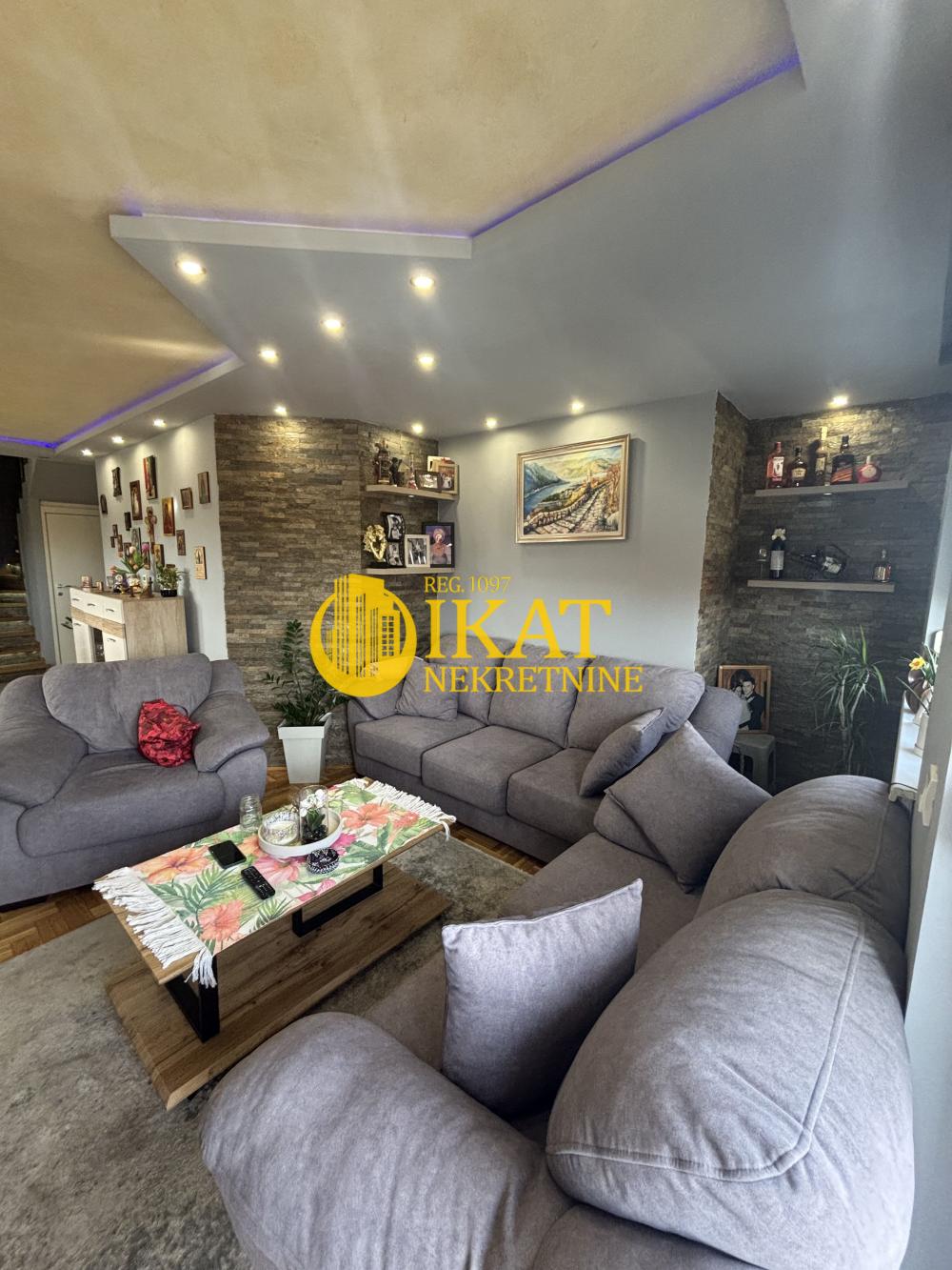 Stan na prodaju u Beogradu, Zemun, cetvorosoban, 101m2, cena 235000 evra