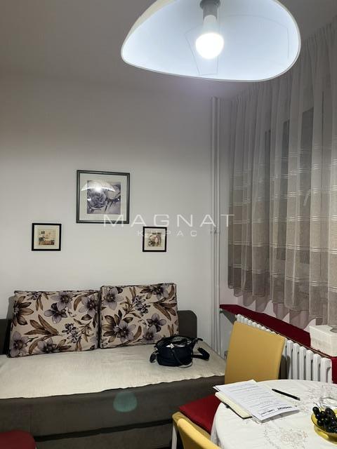 Stan na prodaju u Beogradu, Novi Beograd blok 21 (10. gimnazija), jednosoban, 31m2, cena 138000 evra