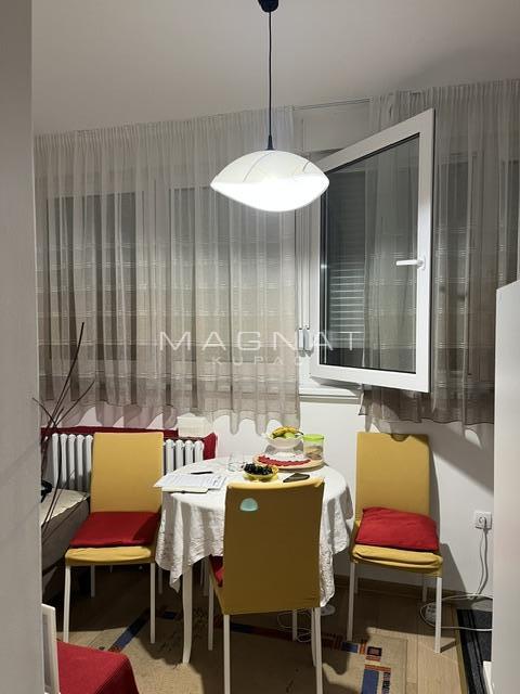 Stan na prodaju u Beogradu, Novi Beograd blok 21 (10. gimnazija), jednosoban, 31m2, cena 138000 evra