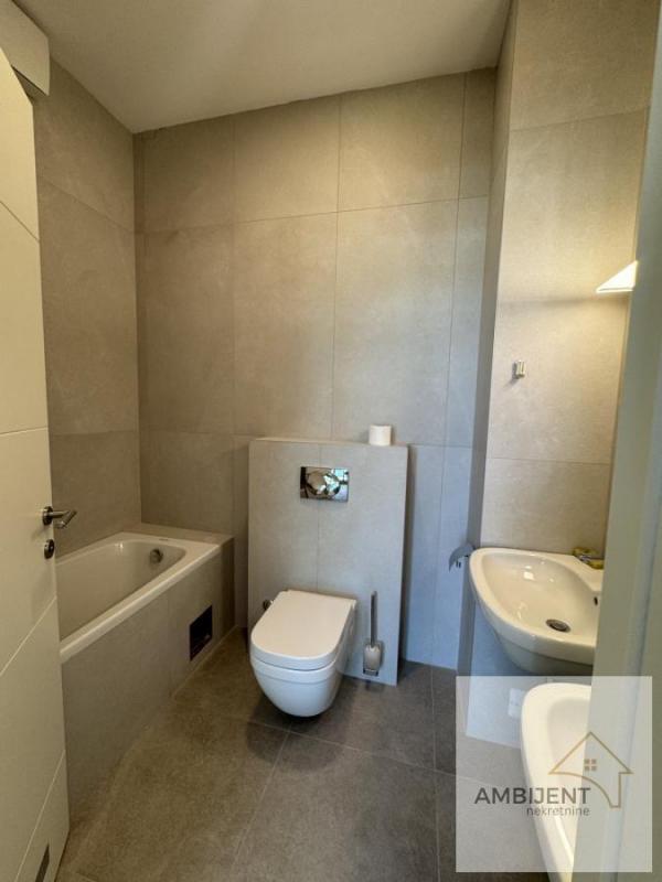 Stan na prodaju u Beogradu, Novi Beograd blok 65, trosoban, 107m2, cena 465000 evra
