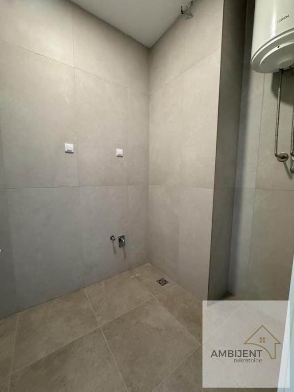 Stan na prodaju u Beogradu, Novi Beograd blok 65, trosoban, 107m2, cena 465000 evra