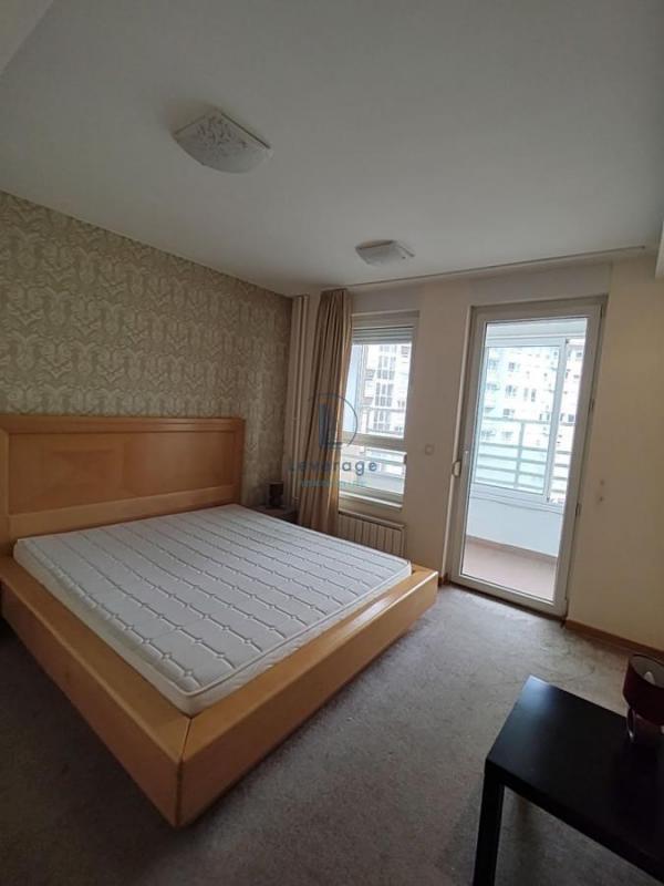 Stan na prodaju u Beogradu, Novi Beograd blok 67A (Belvile), trosoban, 106m2, cena 380000 evra
