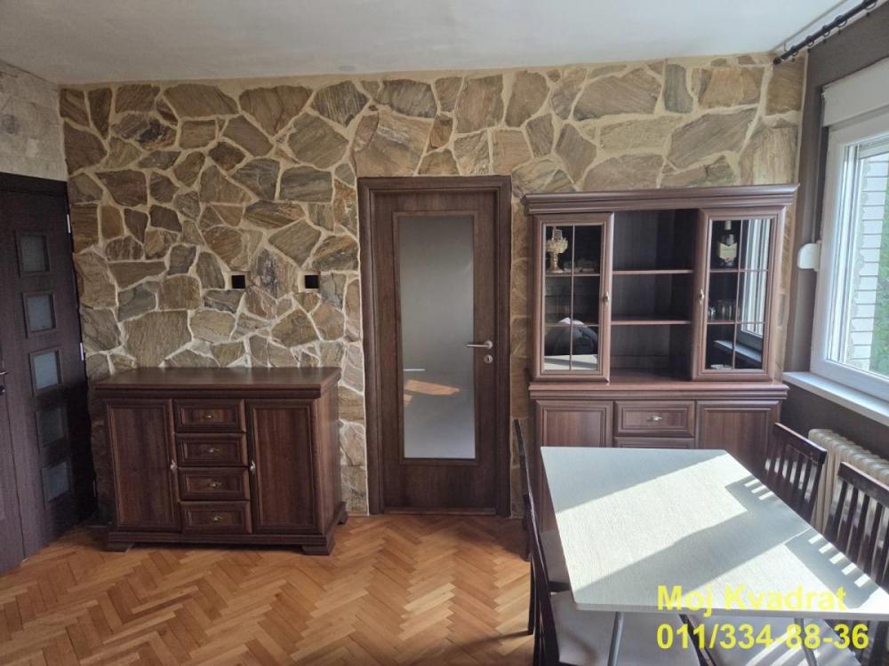 Stan na prodaju u Beogradu, Savski venac, troiposoban, 80m2, cena 285000 evra