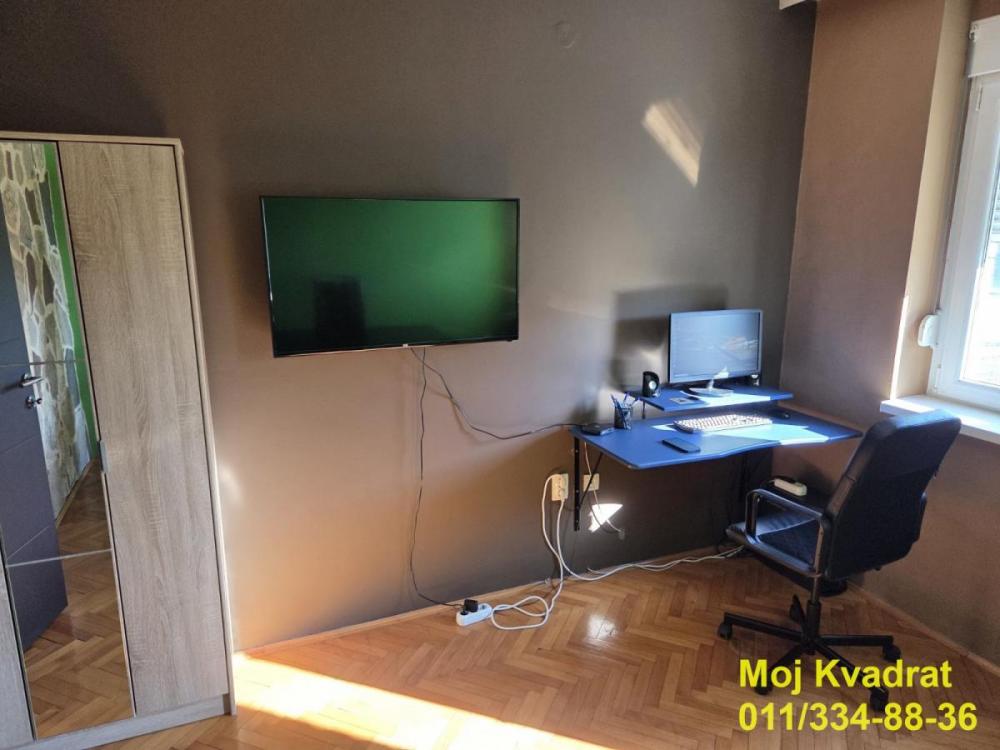 Stan na prodaju u Beogradu, Savski venac, troiposoban, 80m2, cena 285000 evra