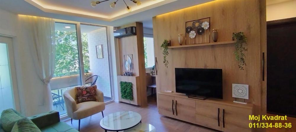 Stan na prodaju u Beogradu, Novi Beograd blok 63, dvoiposoban, 44m2, cena 198000 evra