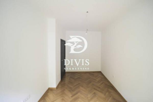 Stan na prodaju u Beogradu, Autokomanda, dvoiposoban, 60m2, cena 219000 evra