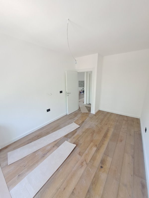 Stan na prodaju u Beogradu, Karaburma, dvosoban, 60m2, cena 180000 evra