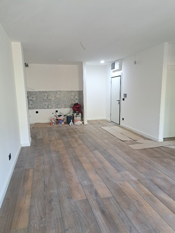Stan na prodaju u Beogradu, Karaburma, dvosoban, 60m2, cena 180000 evra