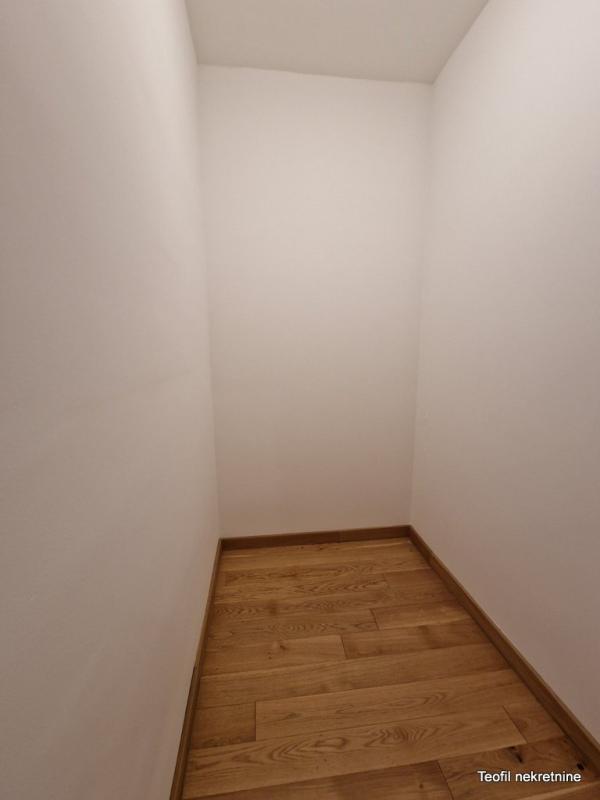 Stan na prodaju u Beogradu, Južni bulevar, trosoban, 66m2, cena 189800 evra