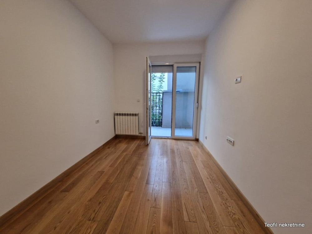 Stan na prodaju u Beogradu, Južni bulevar, trosoban, 66m2, cena 189800 evra