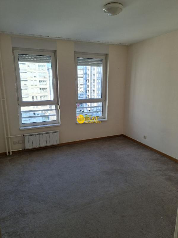 Stan na prodaju u Beogradu, Novi Beograd, trosoban, 106m2, cena 380000 evra