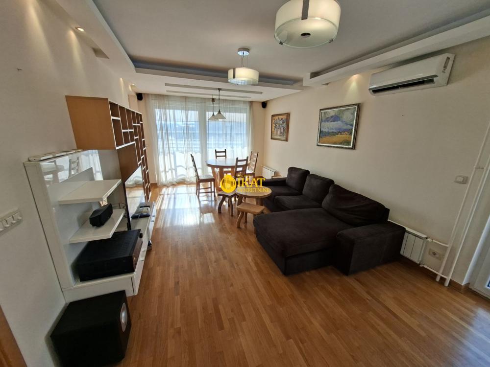 Stan na prodaju u Beogradu, Novi Beograd, trosoban, 106m2, cena 380000 evra