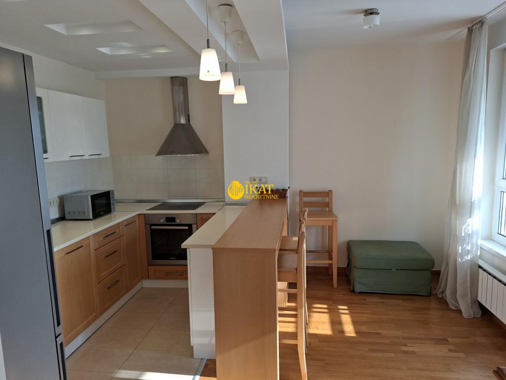 Stan na prodaju u Beogradu, Novi Beograd, trosoban, 106m2, cena 380000 evra