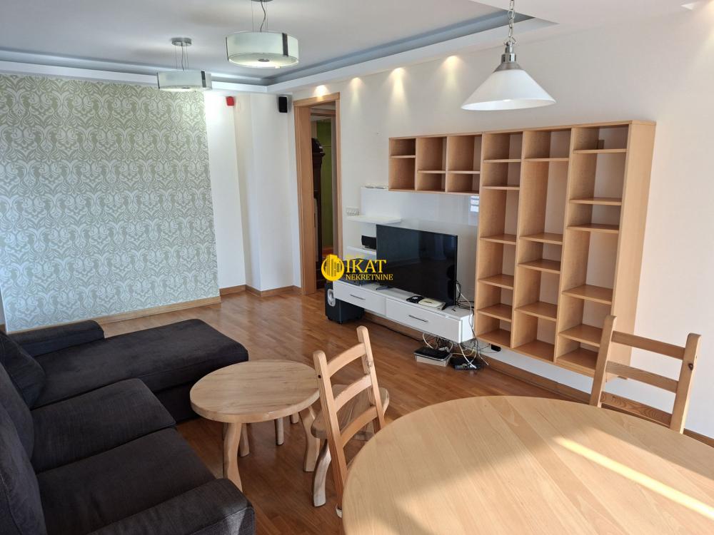 Stan na prodaju u Beogradu, Novi Beograd, trosoban, 106m2, cena 380000 evra