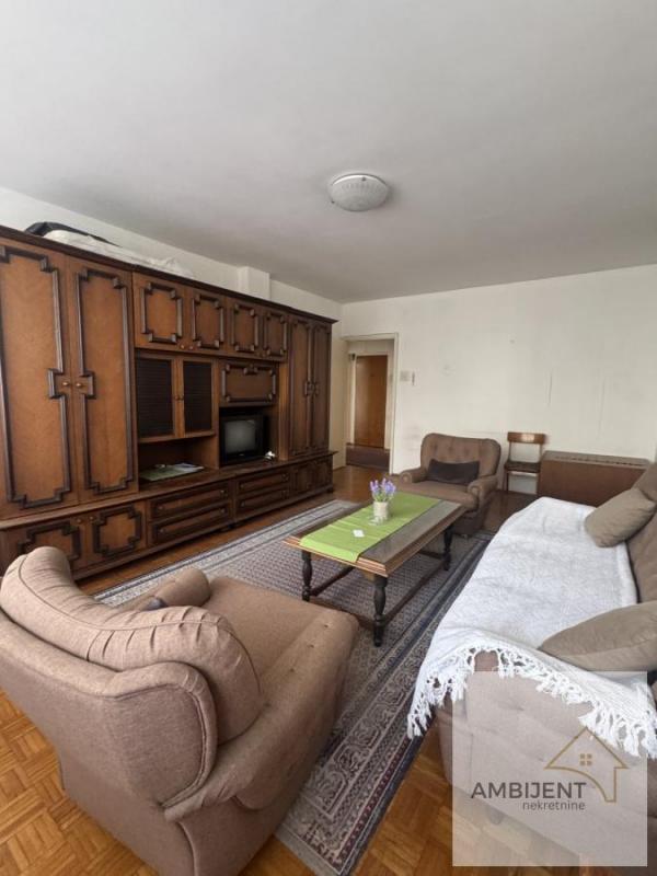 Stan na prodaju u Beogradu, Novi Beograd blok 21 (10. gimnazija), dvosoban, 72m2, cena 278500 evra